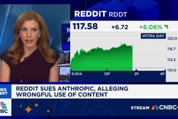At 20 years old, Reddit is defending its data and fighting AI with AI