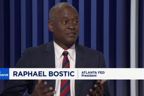 U.S. stocks hit record highs, but the economic outlook is no clearer