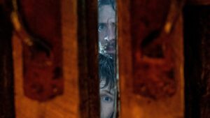 Movie Review: In ’28 Years Later,’ a zombie pandemic rages on