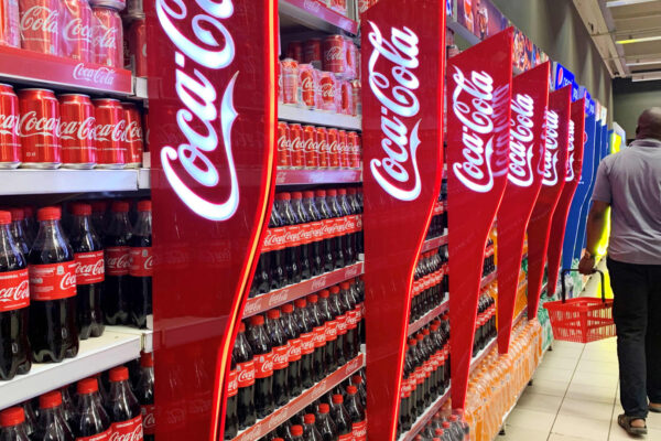 Coca-Cola to roll out cane sugar soda in U.S.