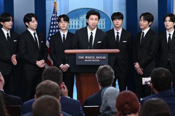 K-pop stocks to watch as BTS and Blackpink go on tour K-pop stocks to watch as BTS and Blackpink go on tour