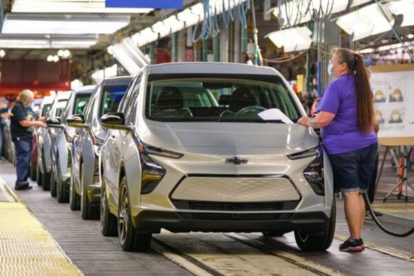 GM expands production of gas-powered SUV, trucks in Michigan