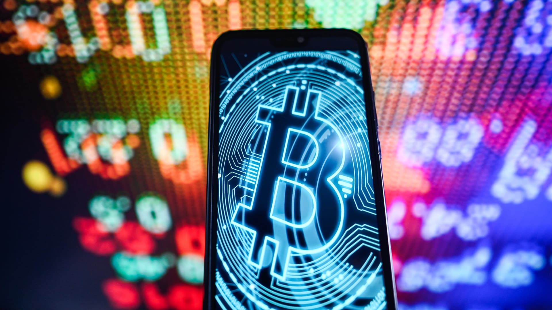 Investors expect bitcoin to break out to new records in the second half