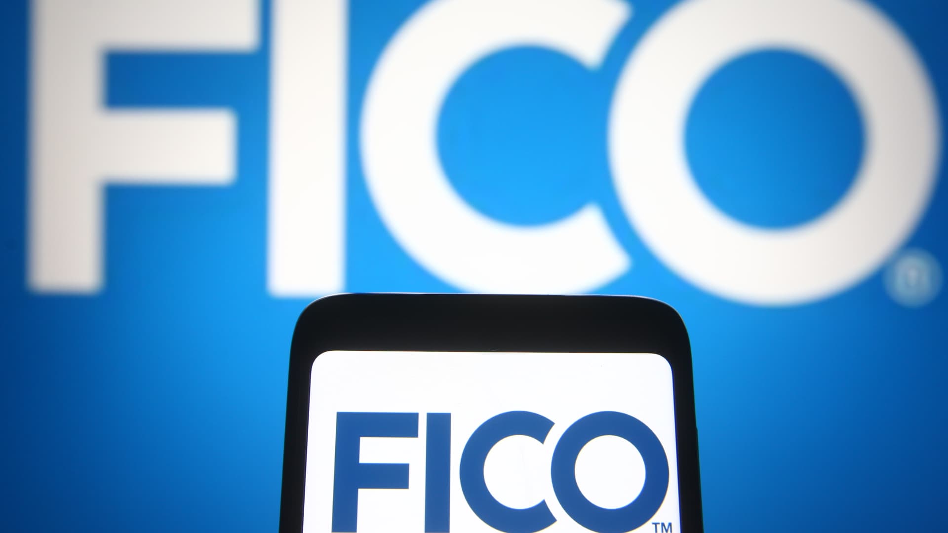 FICO CEO defends credit score pricing amid FHFA criticism