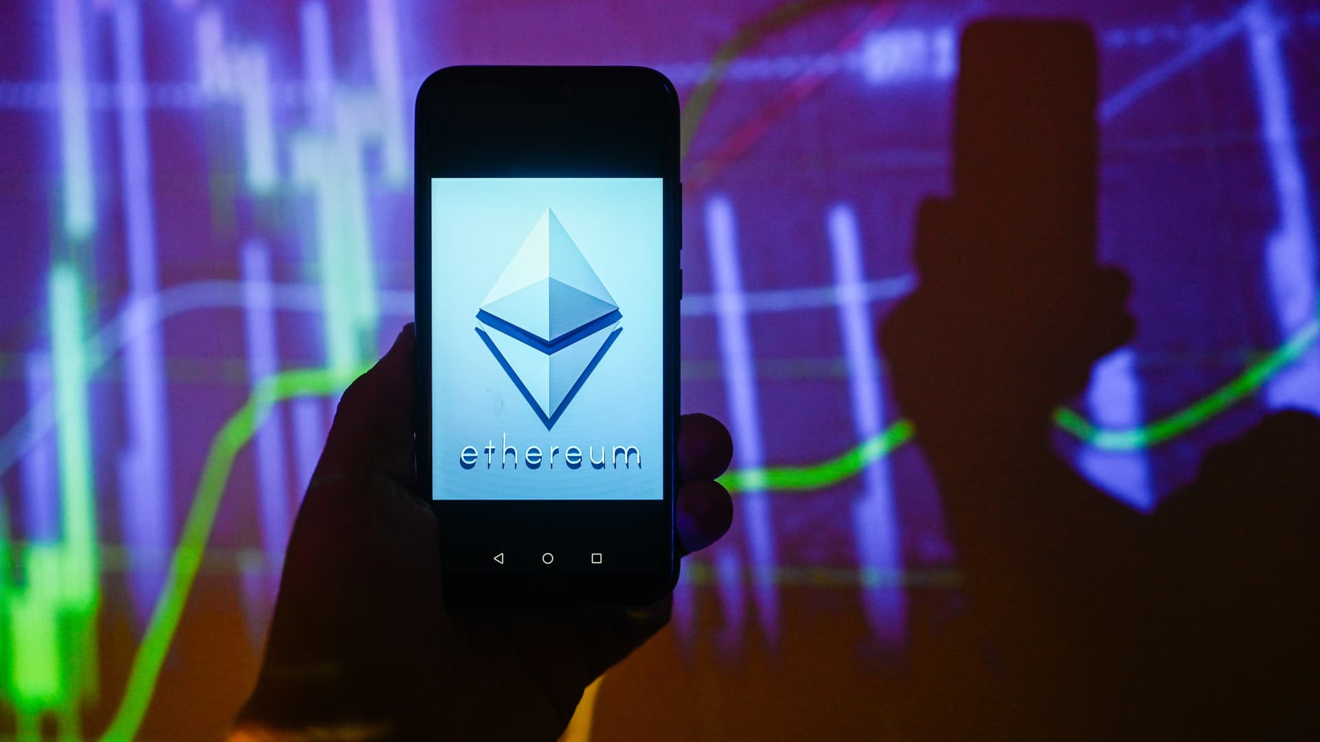 Trump inaugural impersonators scammed donors out of crypto, feds say Trump inaugural impersonators scammed donors out of crypto, feds say