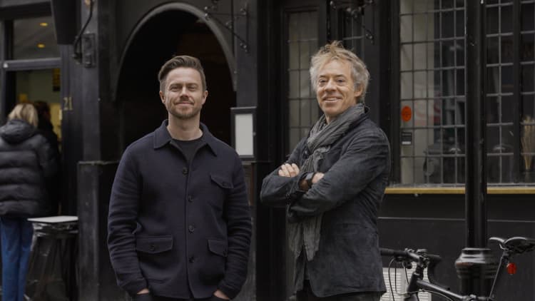 Can the viral ‘cortisol cocktail’ reduce stress? Doctors weigh in