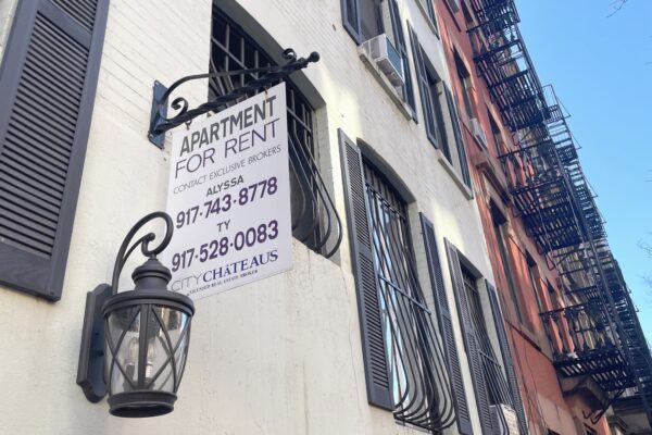 Apartment rents drop in July as vacancies move to multiyear high