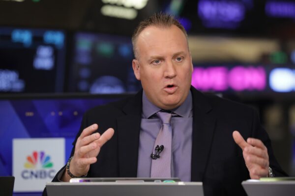 This brokerage stock is 50% cheaper than Robinhood. Josh Brown sees an opportunity to buy the dip This brokerage stock is 50% cheaper than Robinhood. Josh Brown sees an opportunity to buy the dip