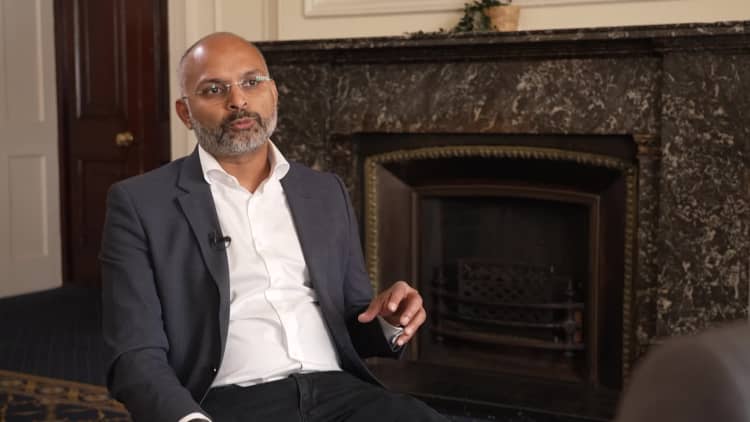 Why UK bank launch is taking so long