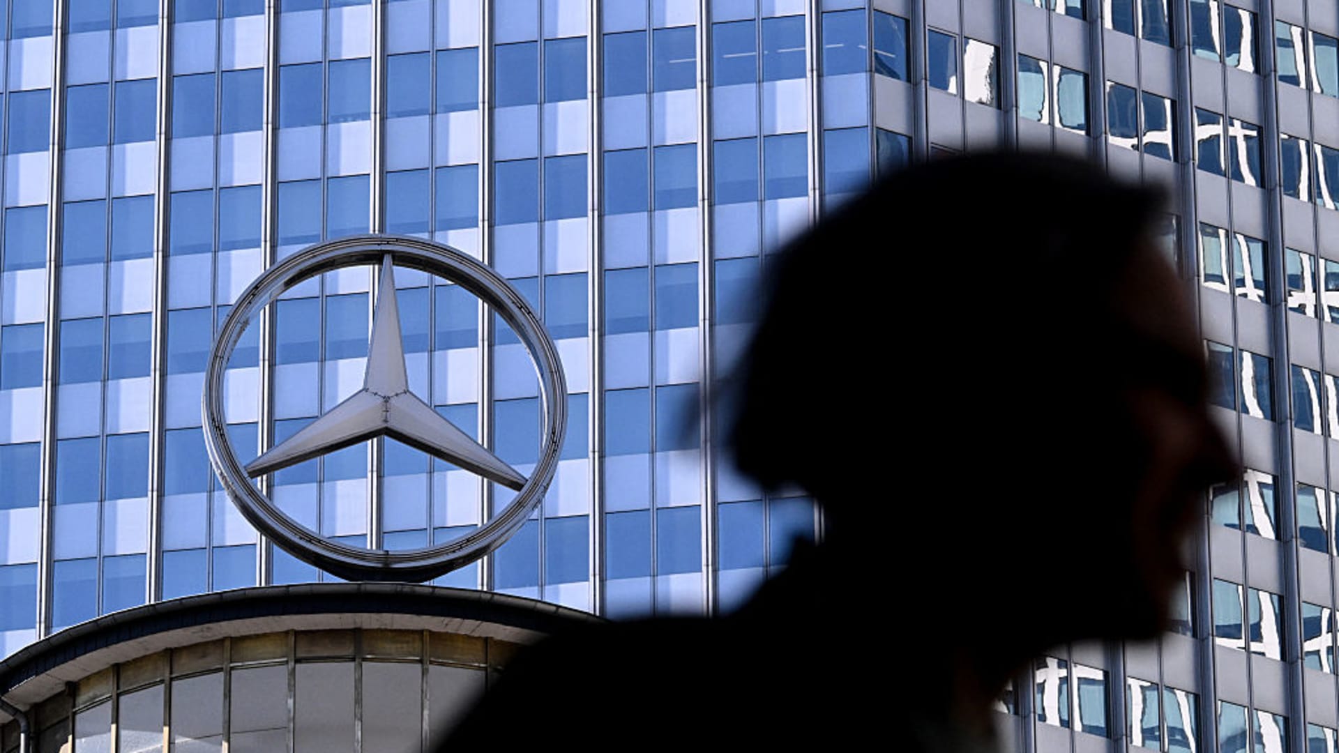 Auto giants Porsche and MBG flag combined tariff costs of 9 million