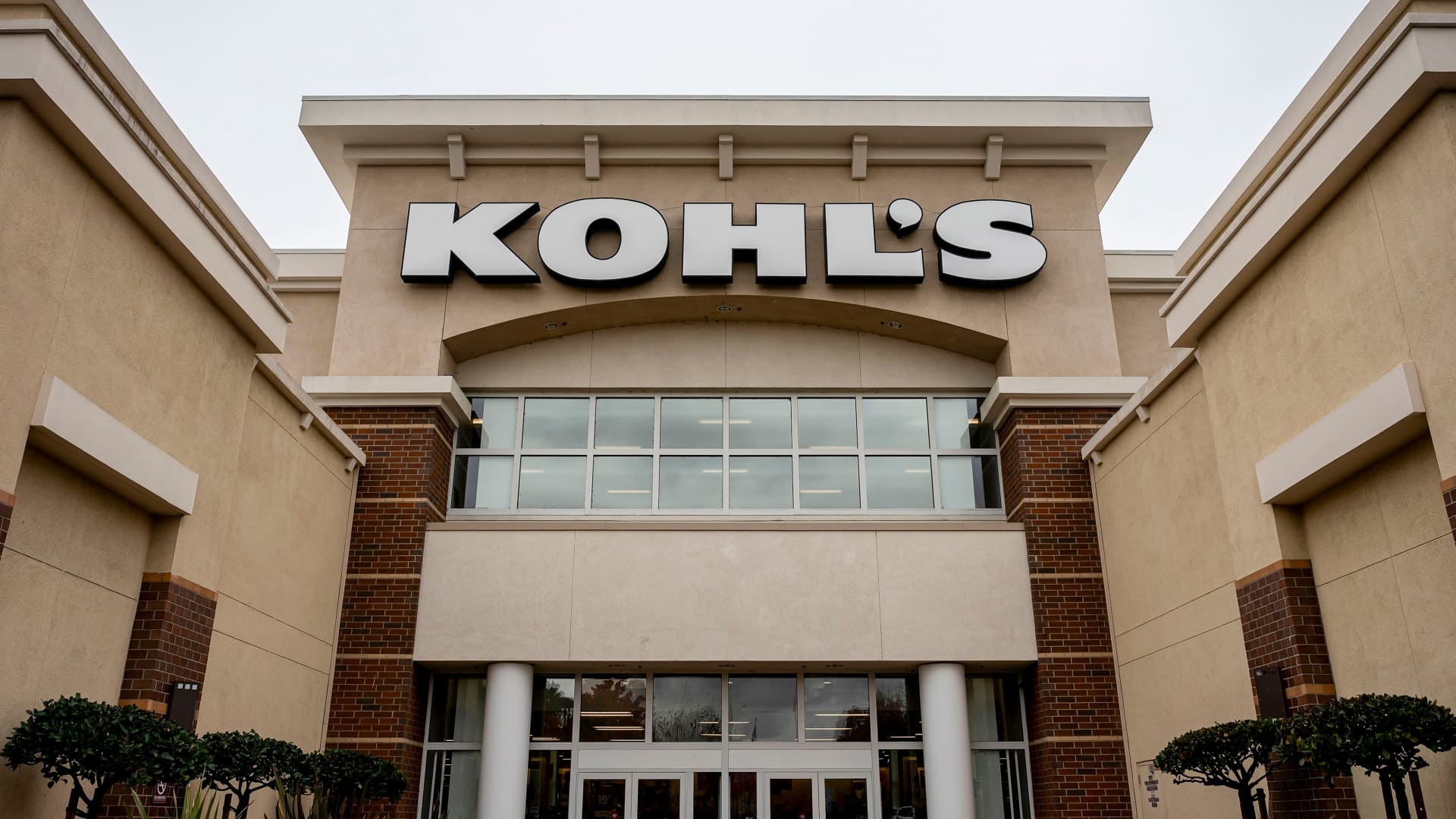 Kohl’s shares rise amid short interest, Reddit posts