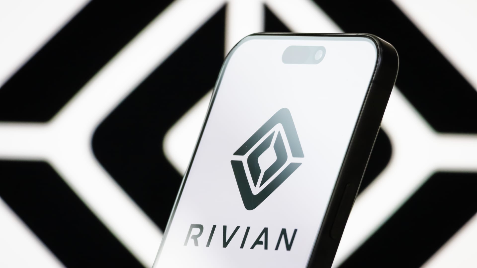 Softer sales and the loss of tax credits will hurt this EV maker, says Guggenheim