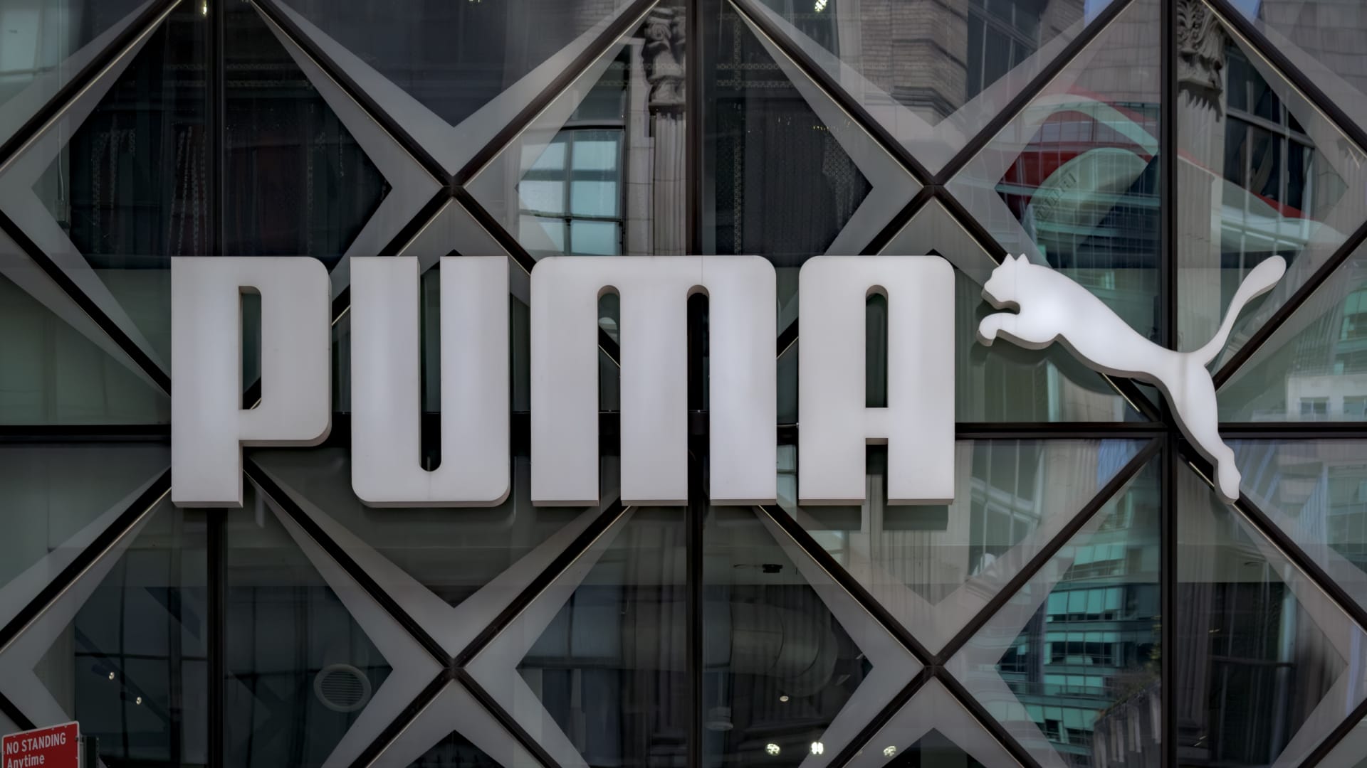 Puma shares plunge 18% after full-year sales, profit outlook cut on U.S. tariffs Puma shares plunge 18% after full-year sales, profit outlook cut on U.S. tariffs