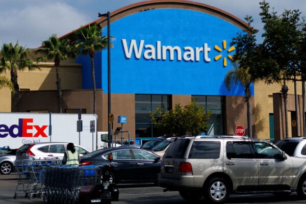 Walmart is cutting hundreds of store-support roles: Report