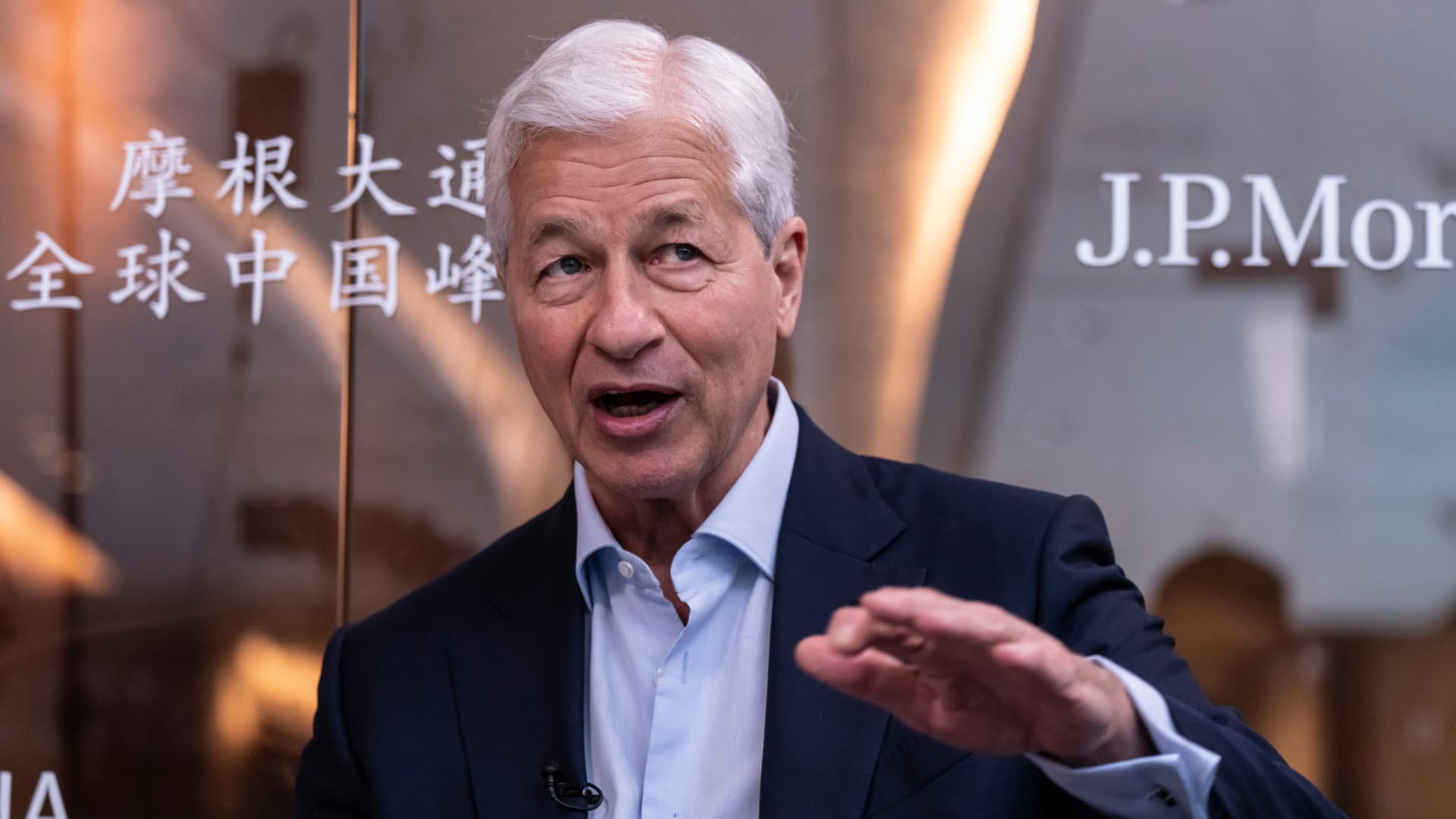 Reporting season kicks off with big banks, Netflix