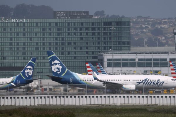 Alaska Airlines grounds all flights after IT outage disrupts systems