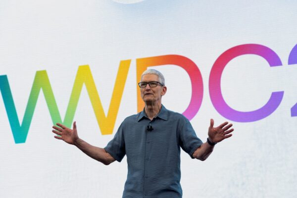 Apple’s killer quarter buys more time for the company to deliver clarity on AI