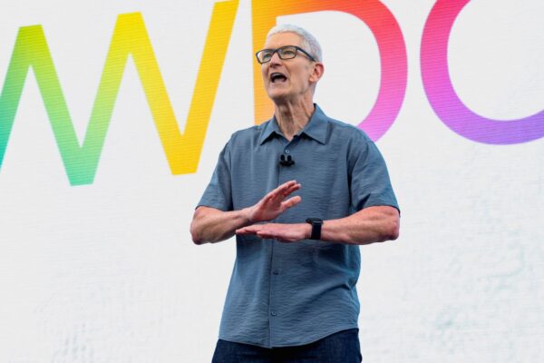 Cramer makes the case for why Apple and investors should stick with CEO Tim Cook