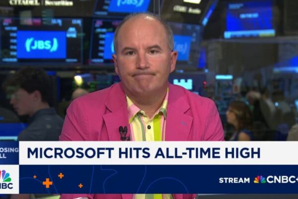 Microsoft laying off about 9,000 employees in latest round of cuts Microsoft laying off about 9,000 employees in latest round of cuts