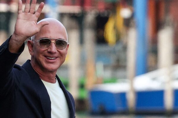 Jeff Bezos sells 6 million in Amazon stock as part of sale plan Jeff Bezos sells 6 million in Amazon stock as part of sale plan