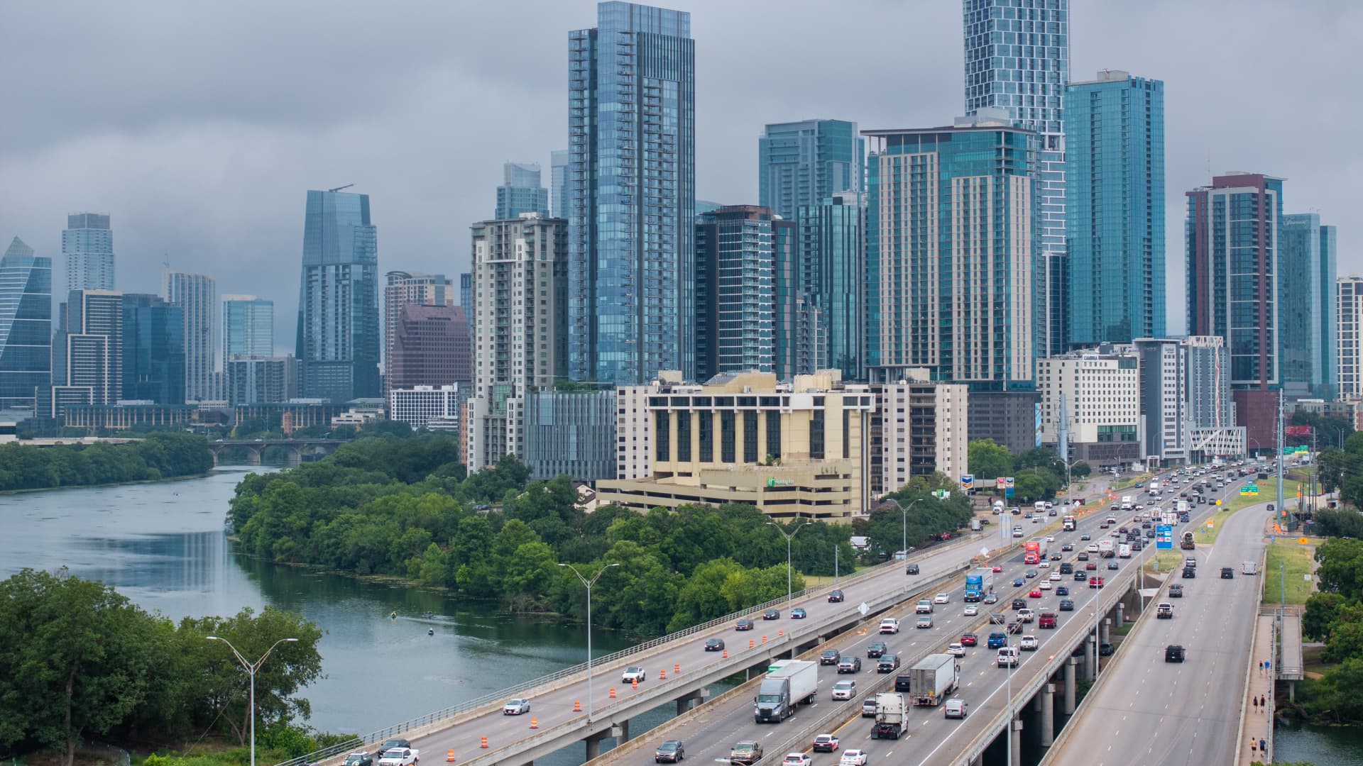 Deadly storms slam Northeast and South Texas, forcing July 4 cancellations and power outages
