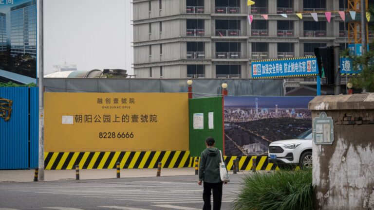 More tariff letters, but investors focus on AI