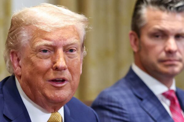 Trump threatens pharmaceutical tariffs of 200%