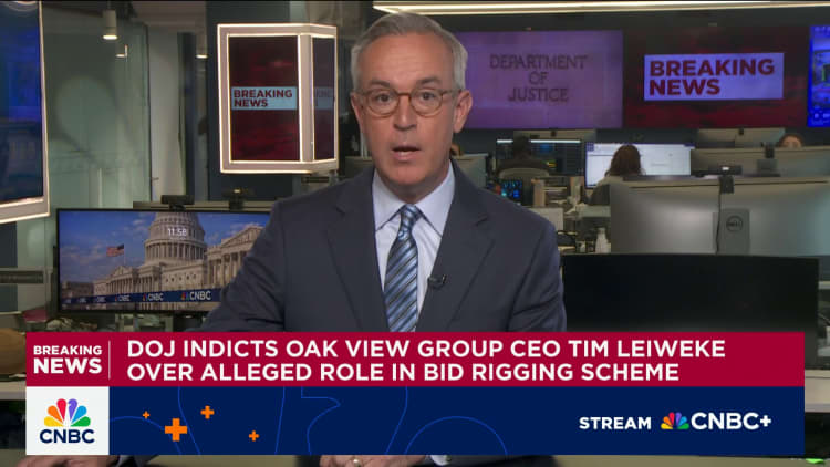 Oak View Group CEO Leiweke charged with bid rigging in U. of Texas arena project Oak View Group CEO Leiweke charged with bid rigging in U. of Texas arena project