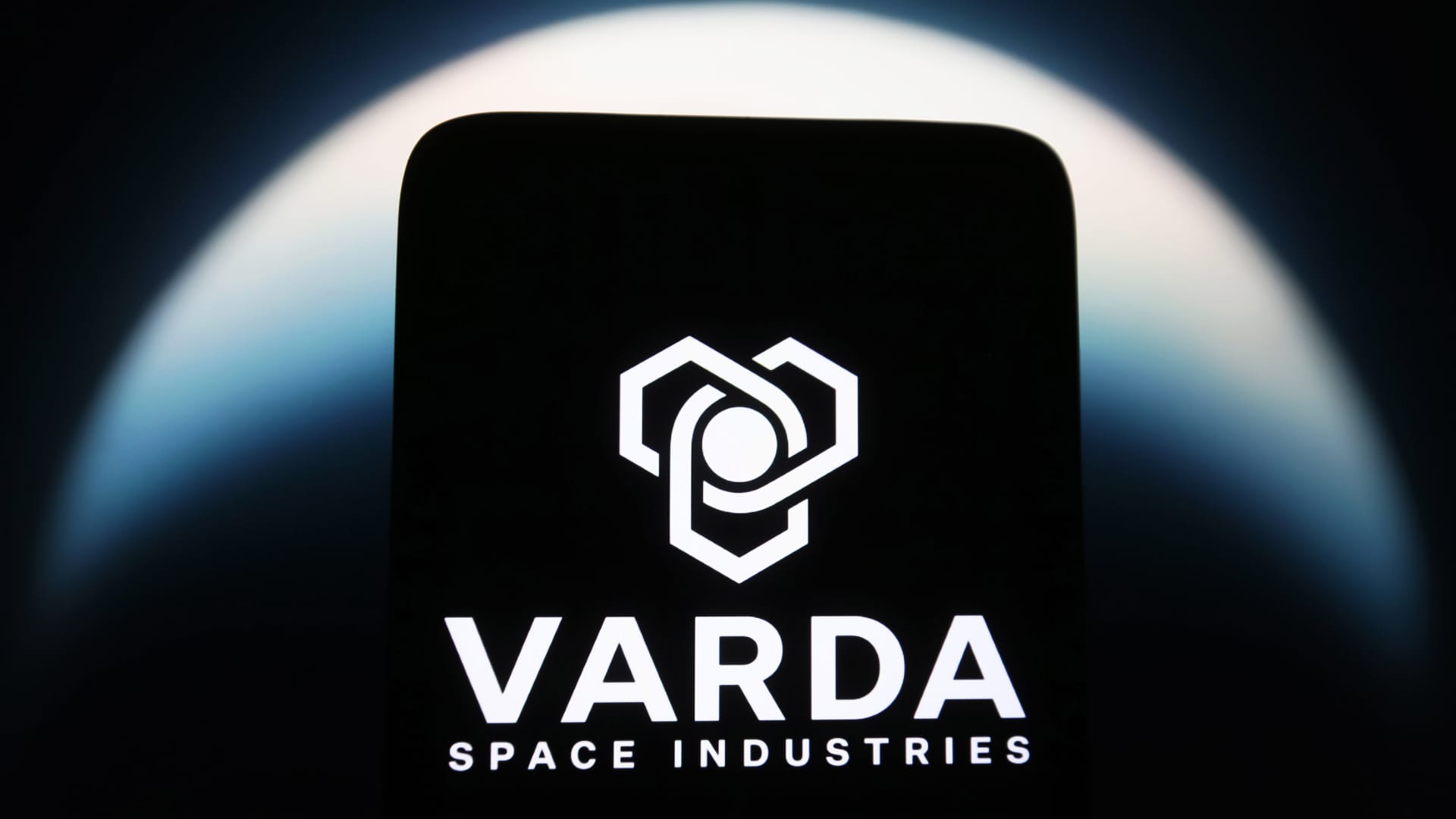 Space startup Varda raises 7 million to make drugs in orbit