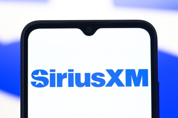 Sirius bets on advertising to capture new listeners