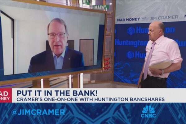 Despite tariffs, Huntington Bancshares CEO says core economy is doing well