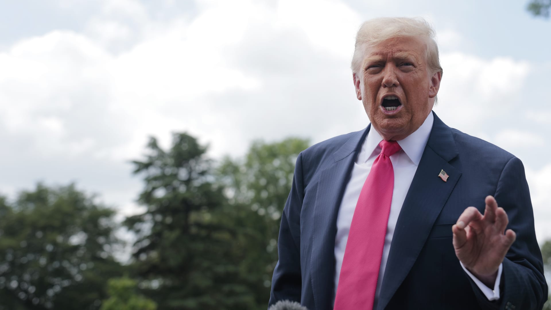 Trump’s new trade deal promises billions to the U.S. — plus, reasons behind the mixed market