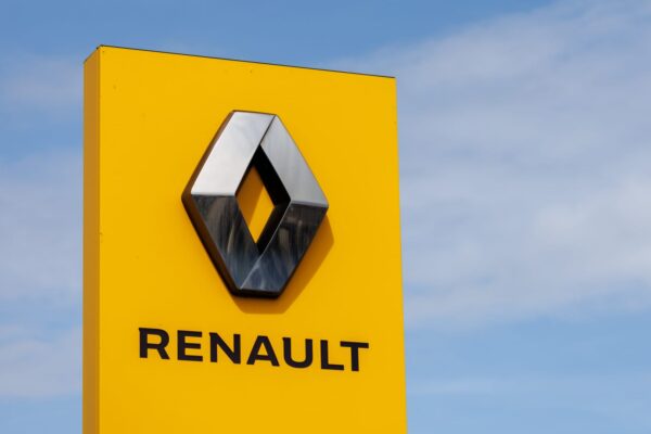 Renault shares fall after French carmaker lowers 2025 guidance