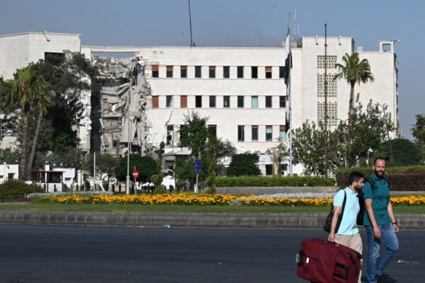 Israel and Syria agree ceasefire as Israel allows Syrian troops limited access to Sweida