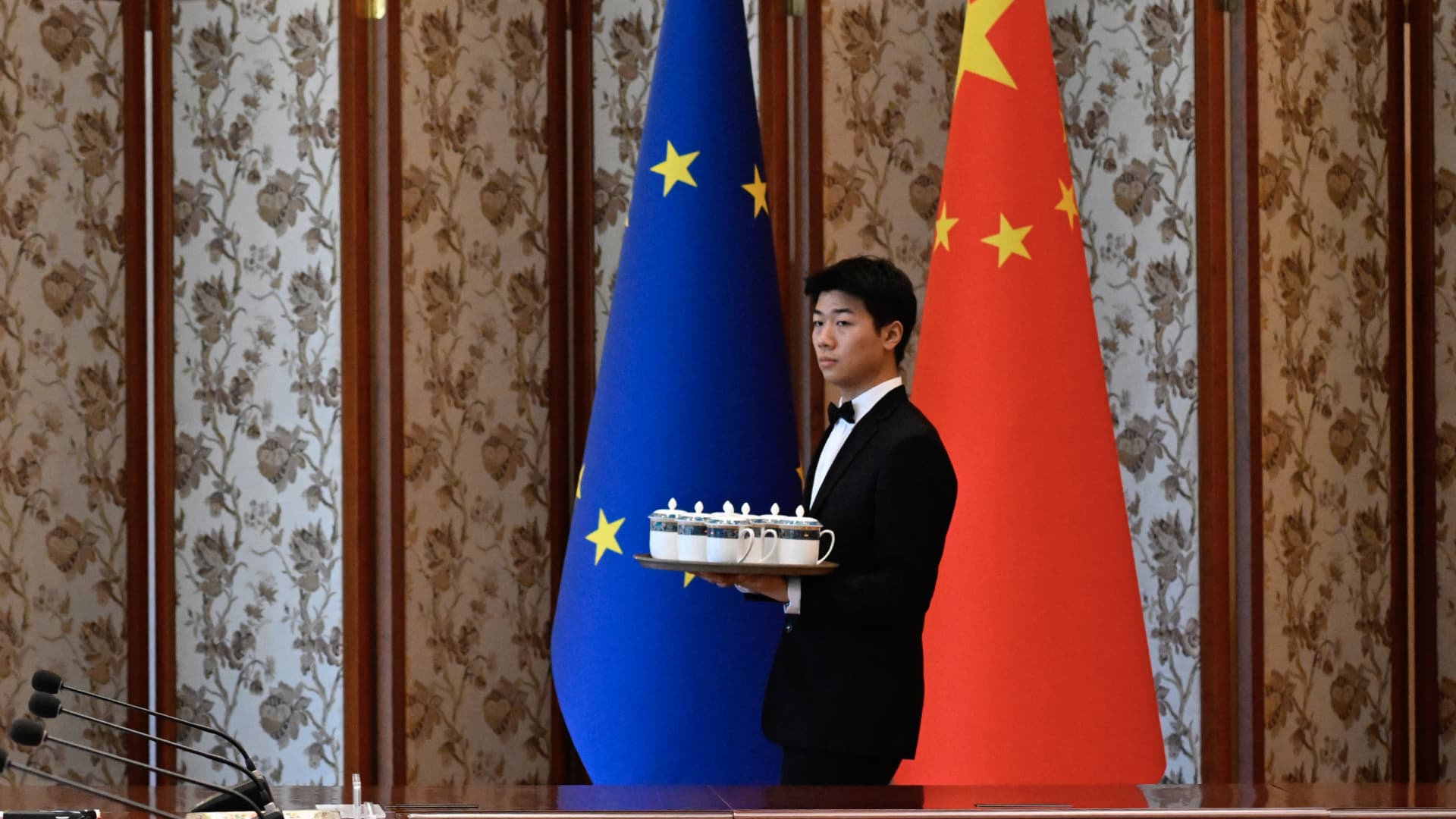 Chinese and EU leaders are set to meet. The U.S. is complicating things Chinese and EU leaders are set to meet. The U.S. is complicating things