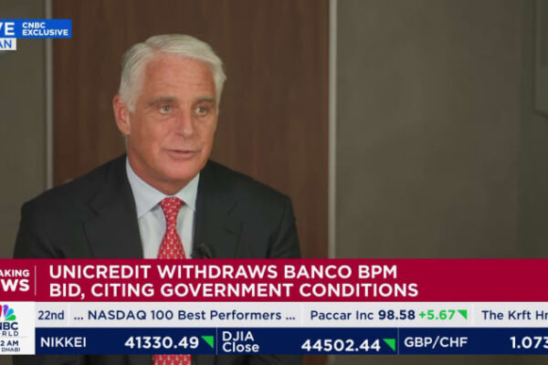 UniCredit lifts profit guidance, leaving Banco BPM bid behind