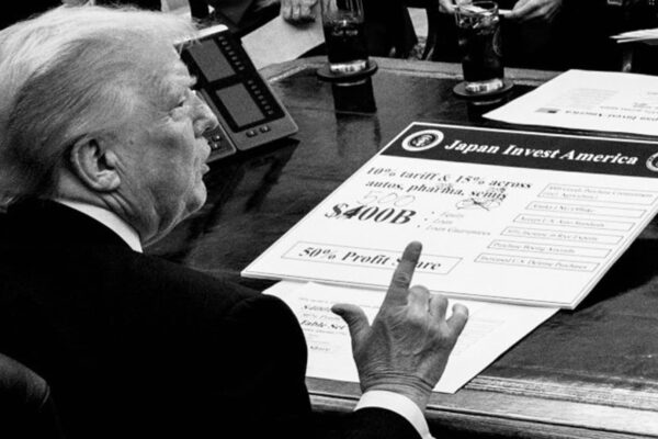 Trump’s Japan trade deal card was altered by hand Trump’s Japan trade deal card was altered by hand