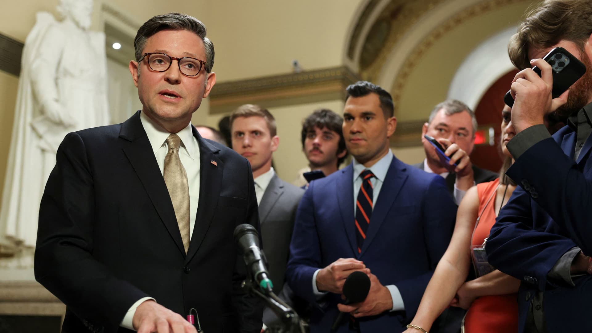 Blocking Epstein vote could cost Republicans in midterms Blocking Epstein vote could cost Republicans in midterms