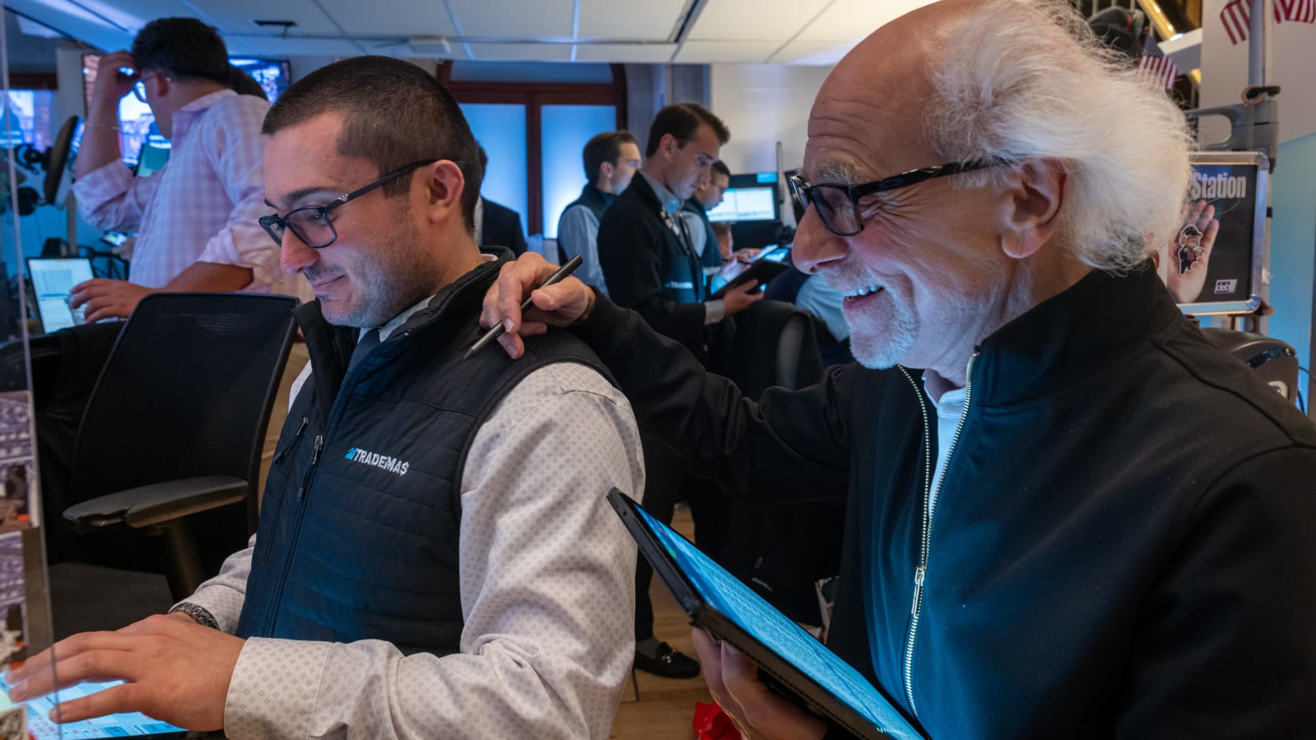 Mike Khouw on a hedging strategy with the market at record highs and some threats emerging