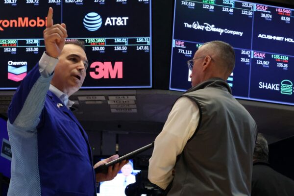 3M heads into fourth-quarter earnings Tuesday with plenty of room to rally