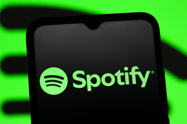 Spotify stock falls 6% on revenue miss, lackluster guidance