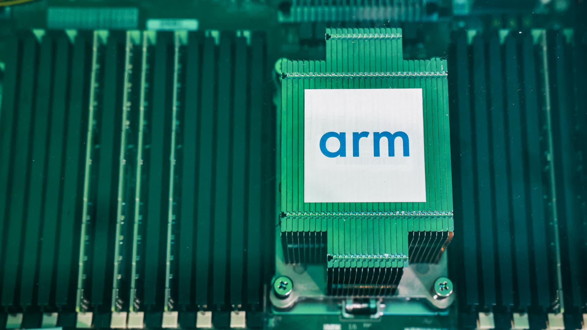 Arm shares dip 8% on revenue miss Arm shares dip 8% on revenue miss