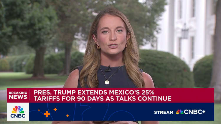 Trump extends Mexico’s 25% tariffs for 90 days as talks continue