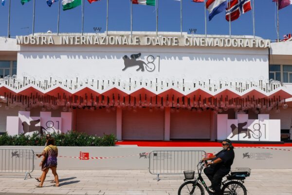 Venice Film Festival lineup features Julia Roberts, George Clooney, Emma Stone and Dwayne Johnson Venice Film Festival lineup features Julia Roberts, George Clooney, Emma Stone and Dwayne Johnson