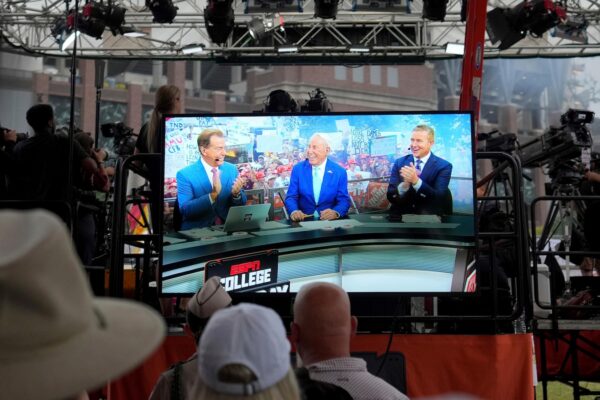 Lee Corso to be honored at ESPYS as he begins his farewell from ‘College GameDay’ Lee Corso to be honored at ESPYS as he begins his farewell from ‘College GameDay’