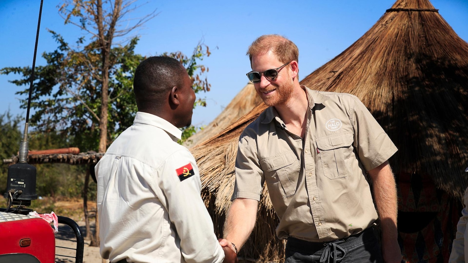 Prince Harry retraces Diana’s footsteps by walking through land mine field in Angola Prince Harry retraces Diana’s footsteps by walking through land mine field in Angola
