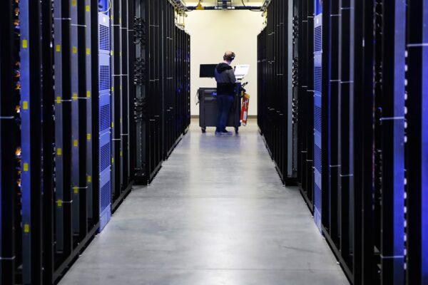 Americans fear AI permanently displacing workers, Reuters/Ipsos poll finds