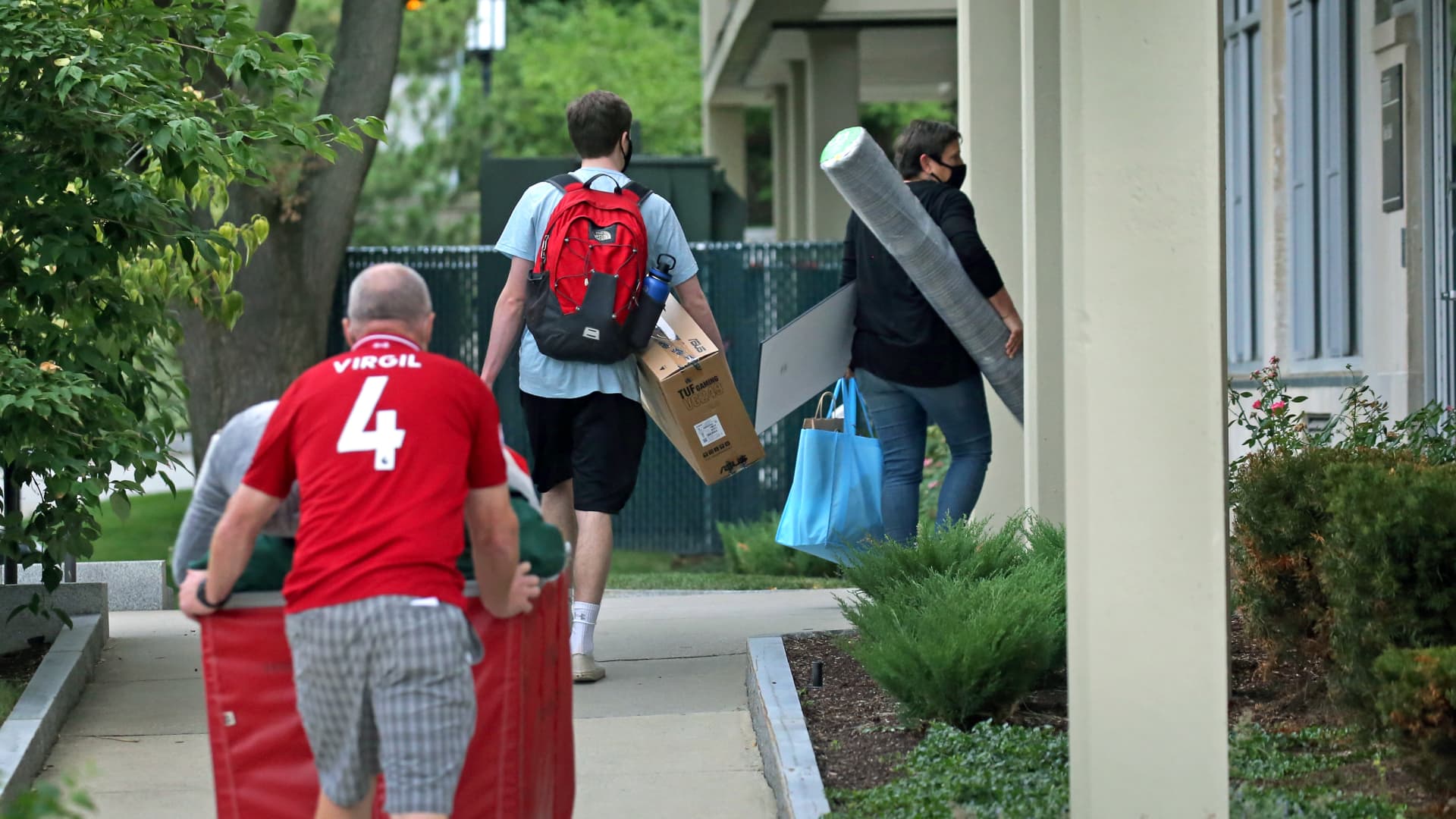 Costly extreme dorm makeovers redefine back-to-school shopping