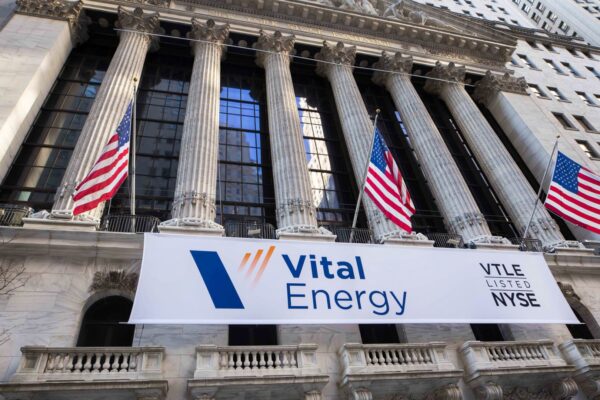 Stocks making the biggest moves midday: VTLE, SEDG, RH