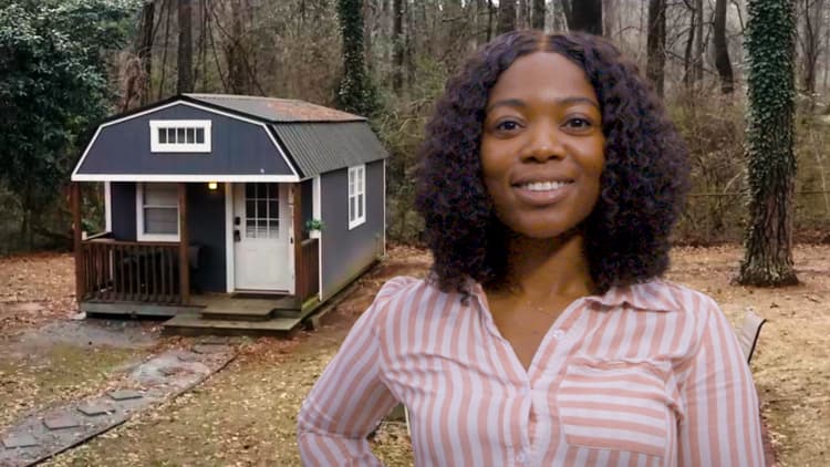 I built the world’s smallest house for K—it’s the ‘size of a closet’: Take a look
